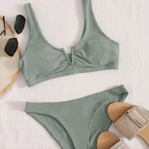 NEW v wired bikini